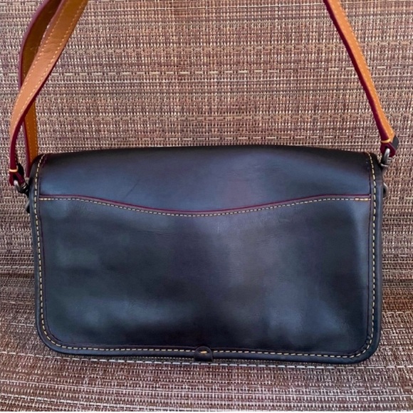 Coach x Disney Dinky w/ Minnie Kisslock Coin Purse - Picture 2 of 11